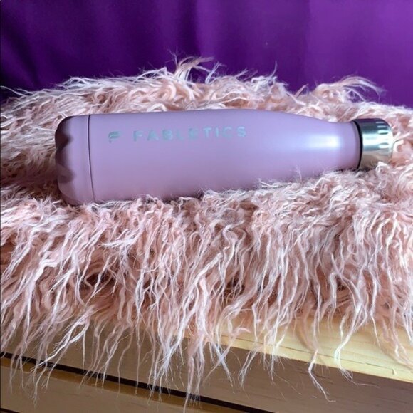 Fabletics Insulated Stainless Steel Water Bottle With Lid - Picture 1 of 3